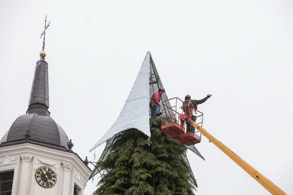 Netrukus sužibs sostinės Kalėdų eglė