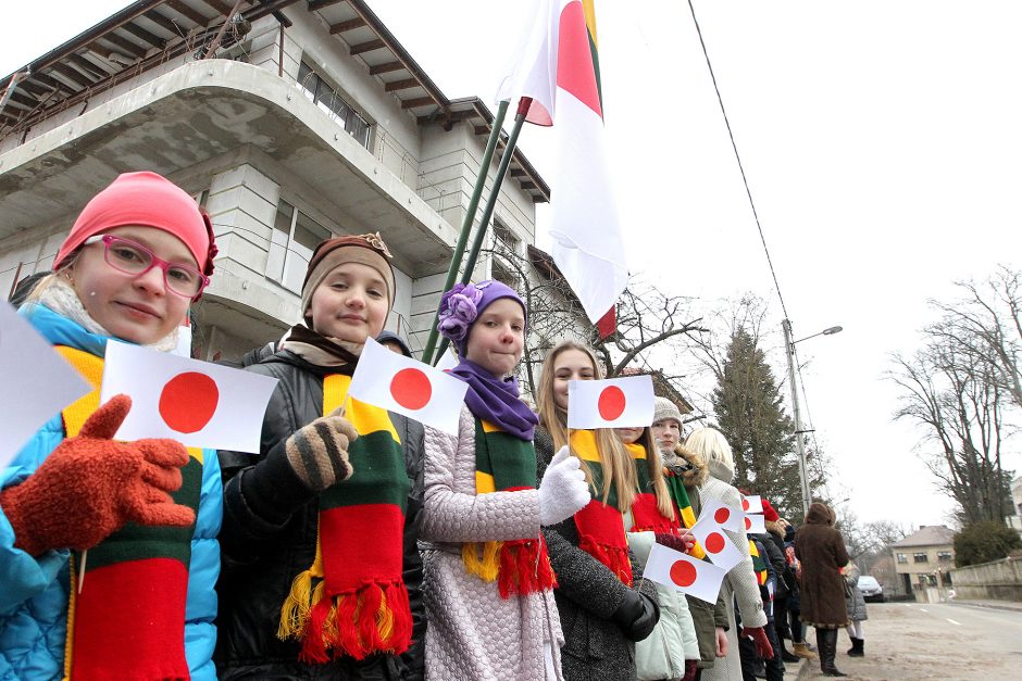 Kaune viešėjo Japonijos premjeras