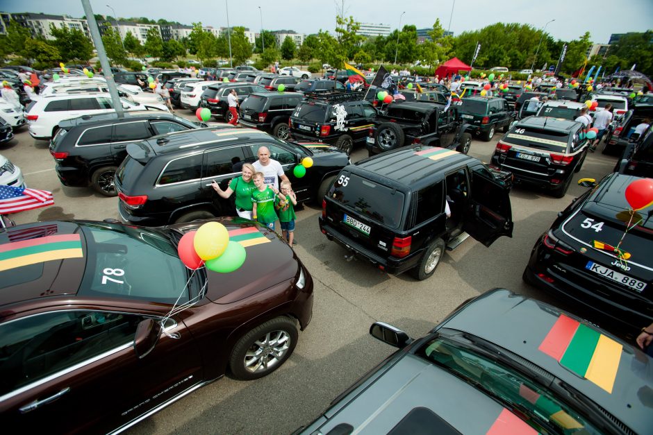 „Jeep“ gerbėjai Lietuvai dovanojo tautišką rekordą