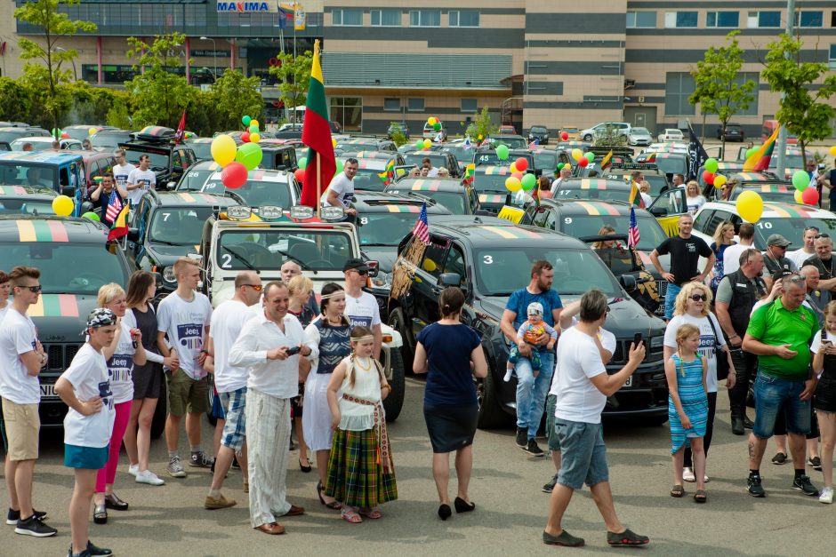 „Jeep“ gerbėjai Lietuvai dovanojo tautišką rekordą