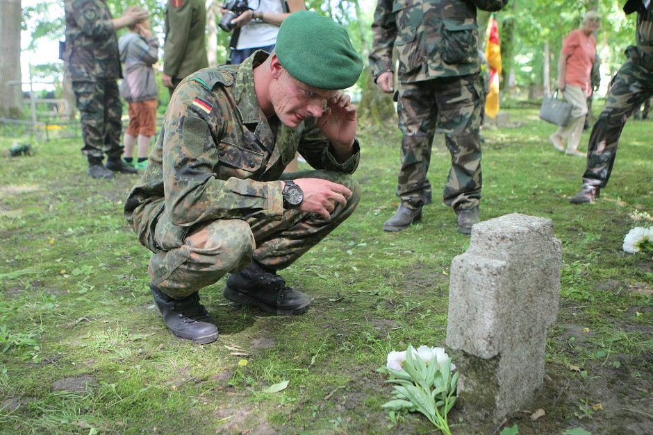 Kaune pagerbti žuvę vokiečių karininkai