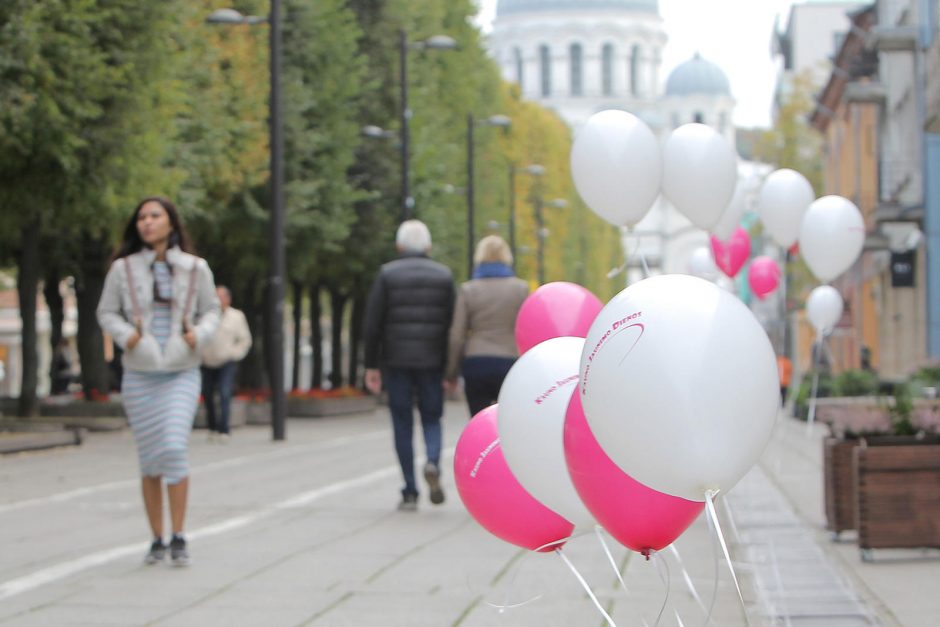 Laisvės alėją nuspalvino balionai