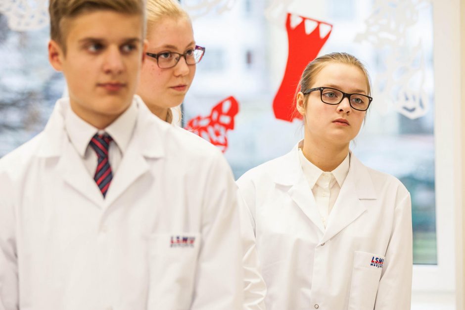 Mokykloje – moderni biotechnologijų laboratorija