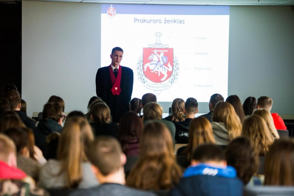 Tūkstantis moksleivių matavosi profesiją