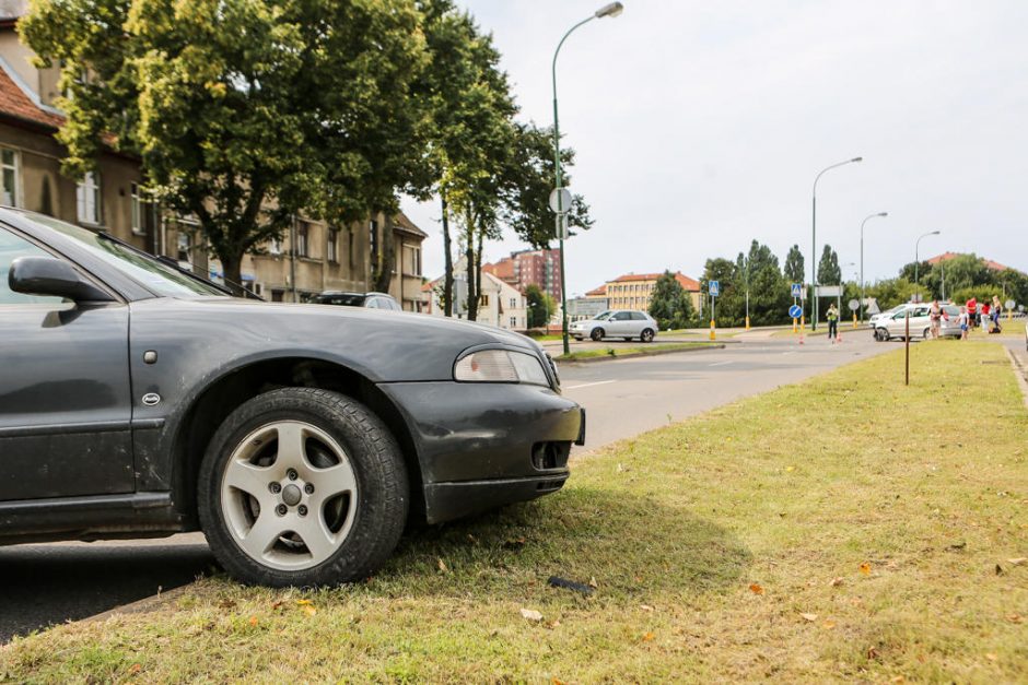 Priestočio gatvėje susidūrė du automobiliai