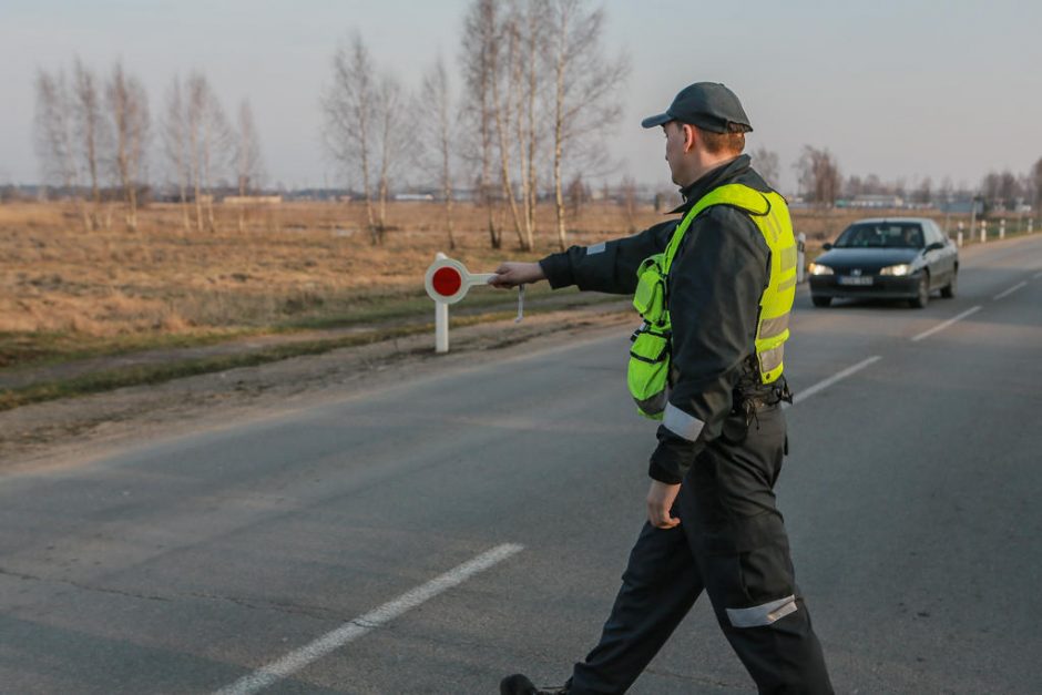 Savaitgalio reidas: girti – ir vairuotojai, ir dviratininkai