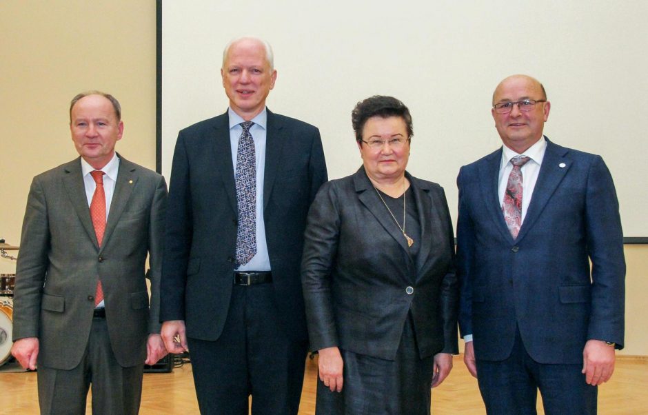 Kauno miesto mokslininko premijos įteiktos dviem profesoriams