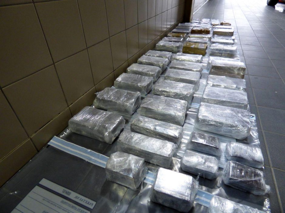 Narkotikų kelias į Rusiją: kriminalistai aptiko hašišo už 188 tūkst. eurų