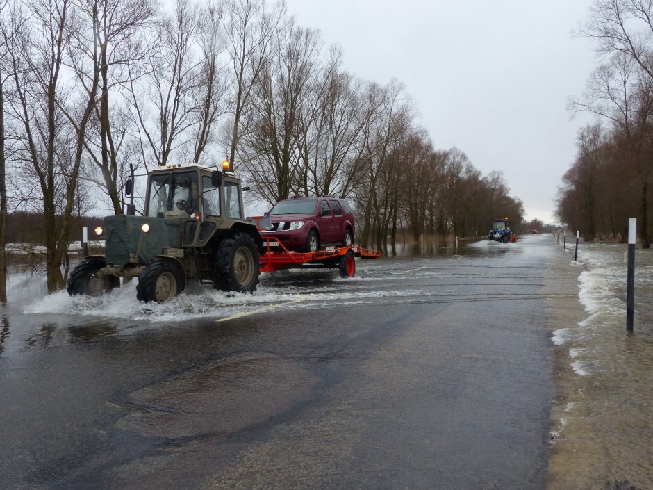 Pamaryje apsemtas Rusnės kelias