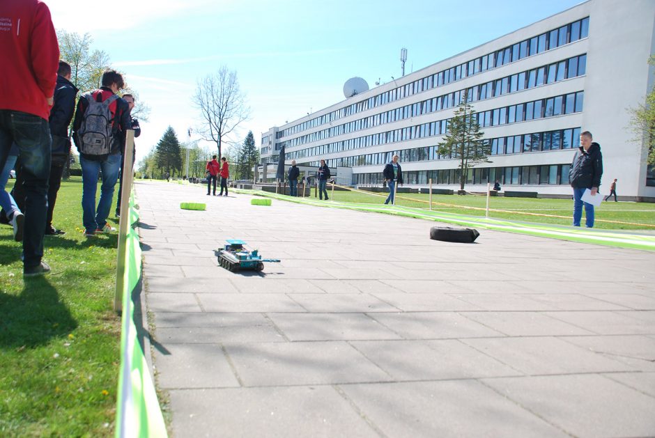 „Robotų intelektas 2017“: varžybose sužibėjo du lietuvių robotai