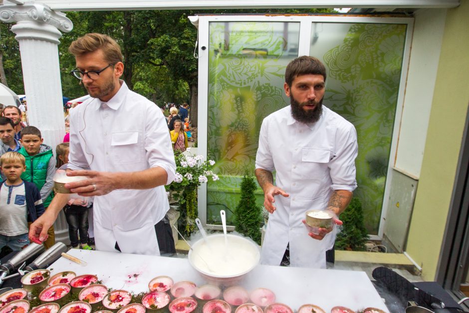 Raudondvaryje bendruomenės džiaugėsi derliumi