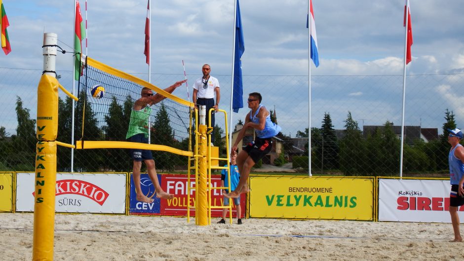 Paplūdimio tinklinio fiesta baigėsi įspūdinga lietuvių ir rusų kova