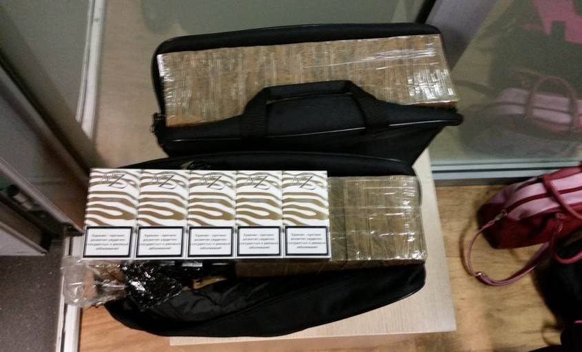 Baltarusė kontrabandines cigaretes vežė kompiuterių krepšiuose