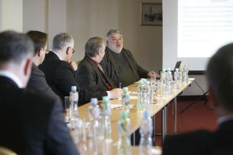 Istorikas A .Bumblauskas verslininkams kalbėjo apie Lietuvos tapatybę