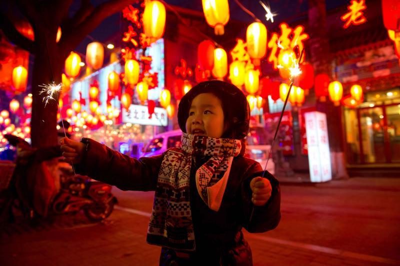Kinija švenčia tradicinę Žibintų šventę 