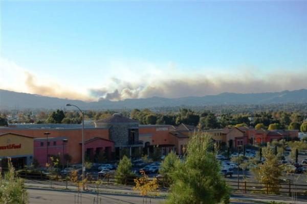 Kalifornija skendi gaisruose