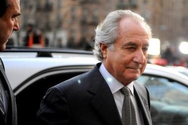 Nuteistas JAV finansininkas Madoffas nedalyvaus nusižudžiusio sūnaus laidotuvėse