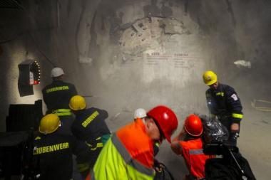 Šveicarijos Alpėse baigiamas kasti ilgiausias pasaulyje tunelis