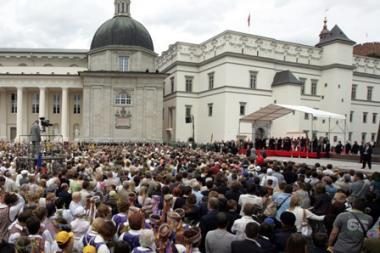 Valdovų rūmuose Lietuvos atlikėjai dovanos koncertą Žalgiriui