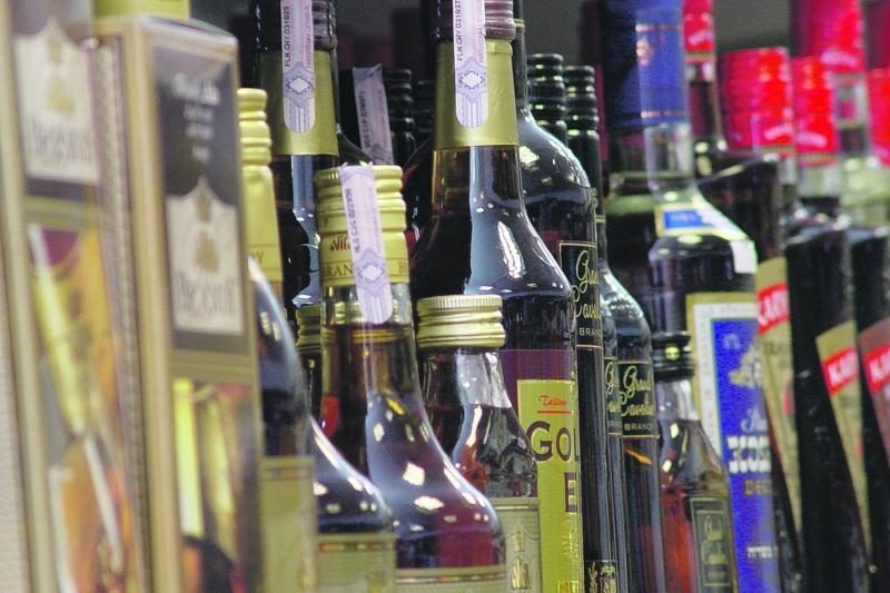 Lenkijoje konfiskuojami Čekijoje pagaminti gėrimai