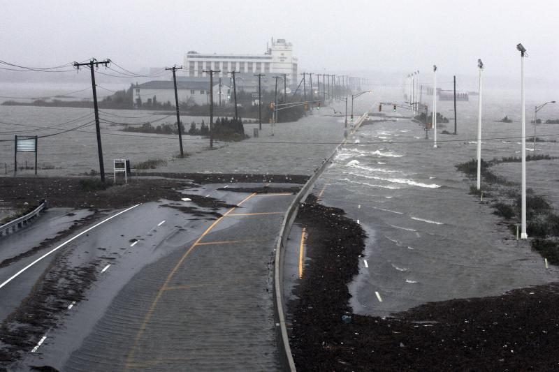 Per uraganą „Sandy“ JAV ir Kanadoje žuvo 16 žmonių (papildyta)