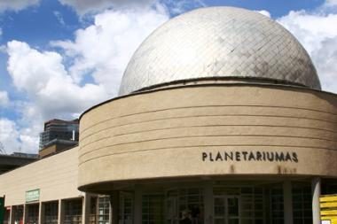 Vilniaus planetariume šeštadienio vidudieniais – naktinis dangus 