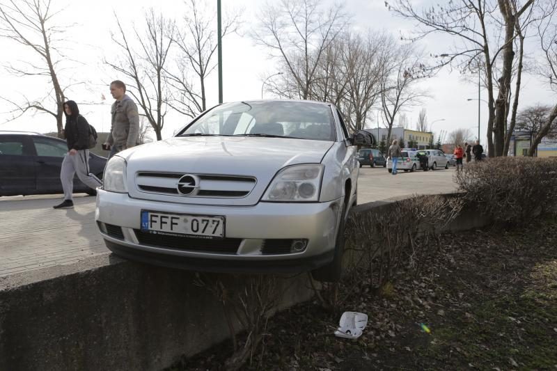 Klaipėdos centre vairuotoją ištiko širdies priepuolis 