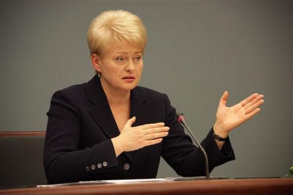 Prezidentė dėl CŽV kalėjimo Lietuvoje turi 