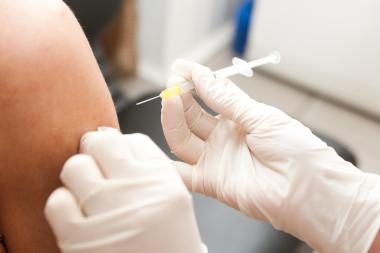 Vakcina nuo gripo išdalinta, skiepytis neskubama