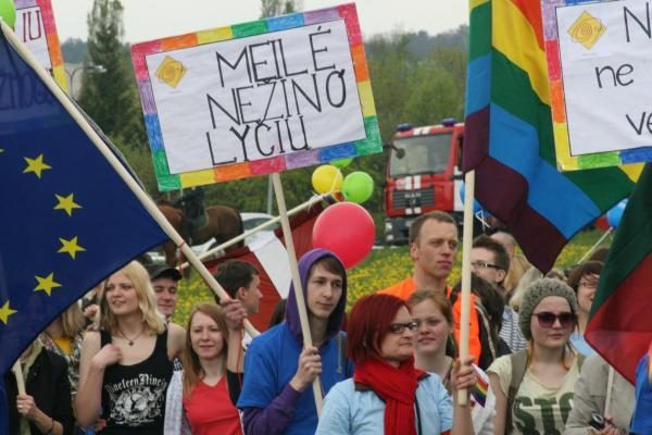 Apklausa: gėjų eitynėms nepritaria 62 proc. lietuvių