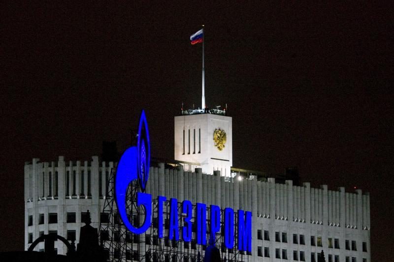 Vyriausybė svarsto galimybę pateikti priešieškinį „Gazpromui“