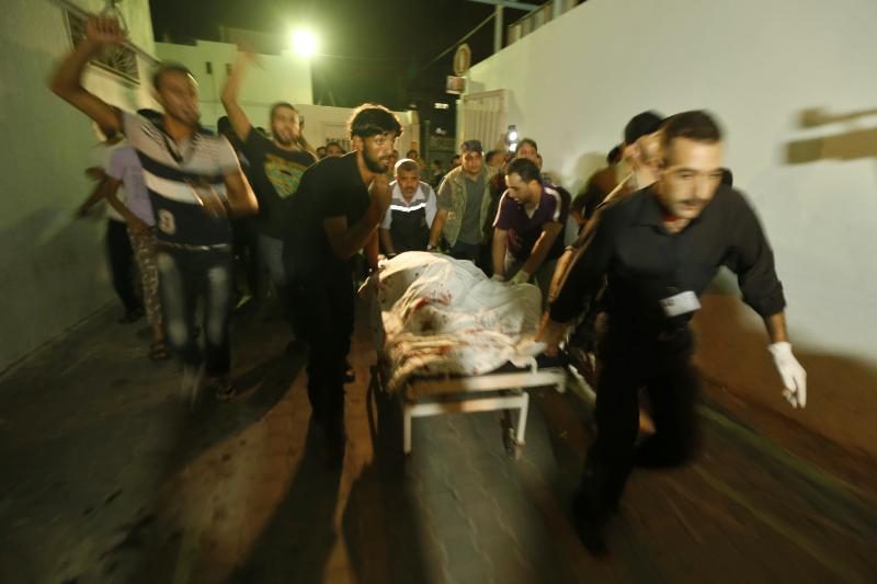 Izraelio kariai prie Gazos Ruožo sienos nušovė vyrą
