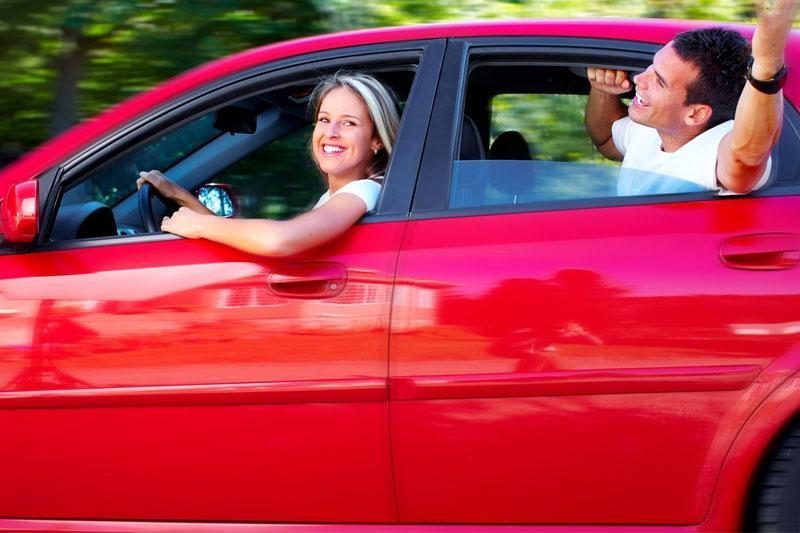Kas dešimtą vairuotoją greitį viršyti skatina sutuoktinis