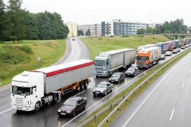 Vežėjams transporto priemonių draudimas vėl gali brangti