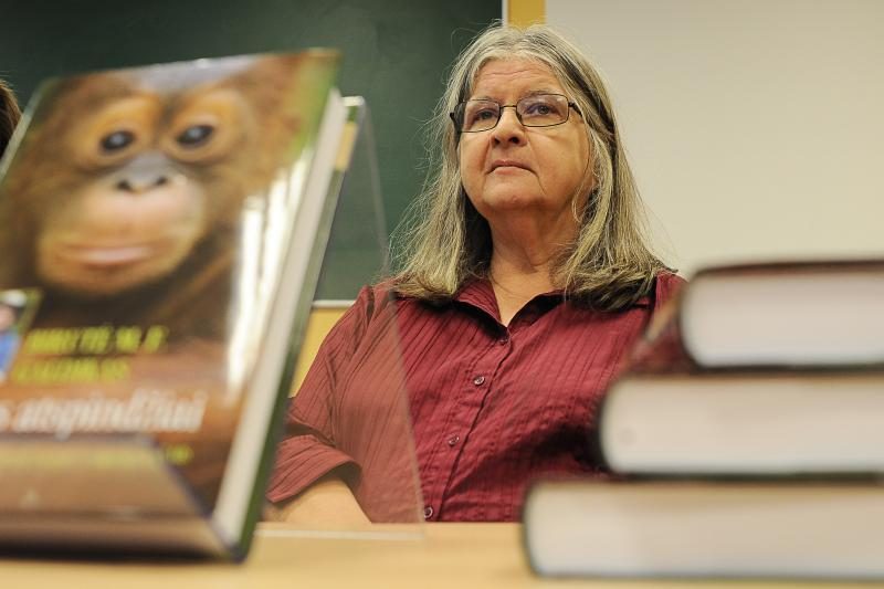 B.Galdikas ieško savanorių orangutanams prižiūrėti