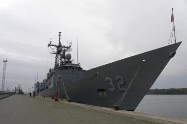 Klaipėdoje prisišvartavo JAV kariškių laivas „USS John L.Hall“