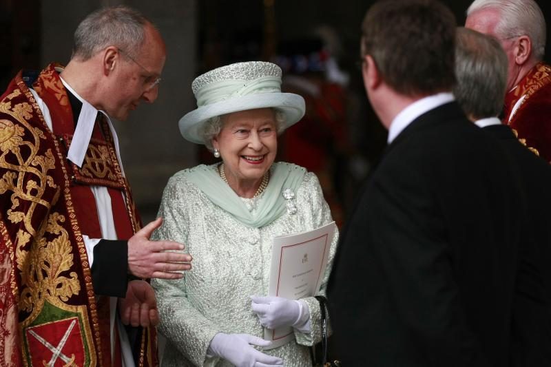 Britų karalienė dalyvauja jubiliejaus pamaldose