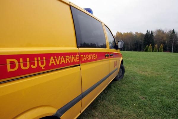 Širvintų r. sprogo dujotiekio vamzdis, kilo didžiulis gaisras (papildyta 14.30 val.)