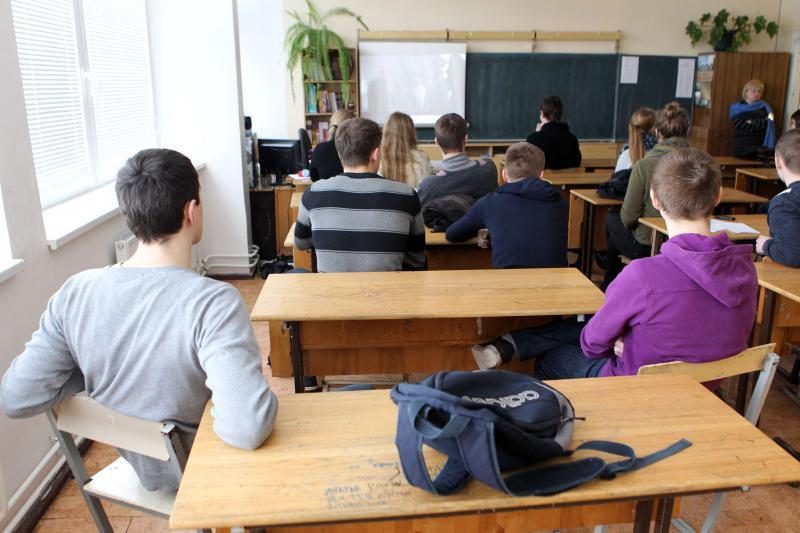 Penkias Klaipėdos mokyklas galima būtų uždaryti