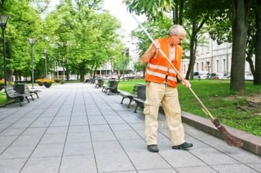 Trečdalis lietuvių norėtų uždirbti bent 1000 litų