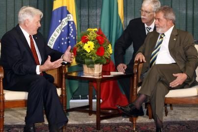 V.Adamkus: greitai lietuviai į Braziliją keliaus be vizų