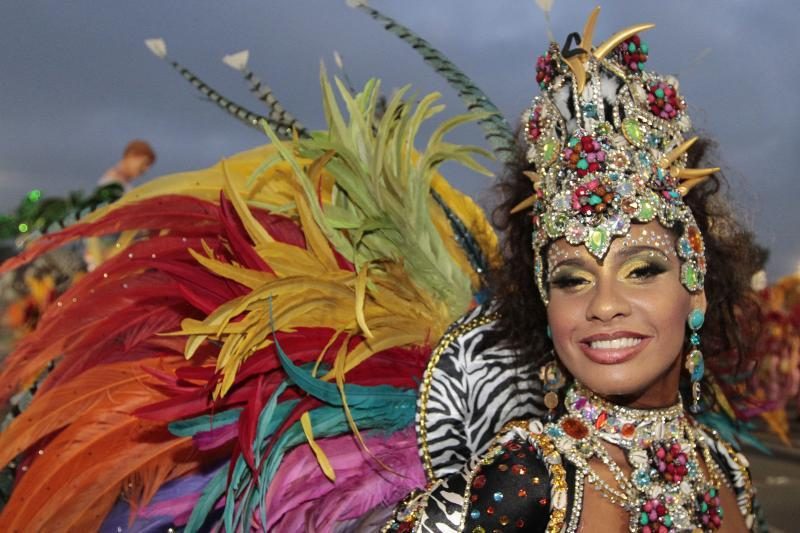 Rio de Žaneiro karnavale liejasi linksmybės