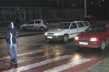 Kaune pėsčiųjų perėjoje automobilis sužalojo vienuolikmetį