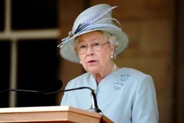 Karalienė Elizabeth II pirmą kartą aplankė savo provaikaitę princesę Charlottę