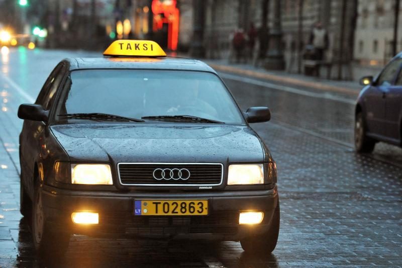 Vilniuje svarstoma palikti tik vieną taksi numerį