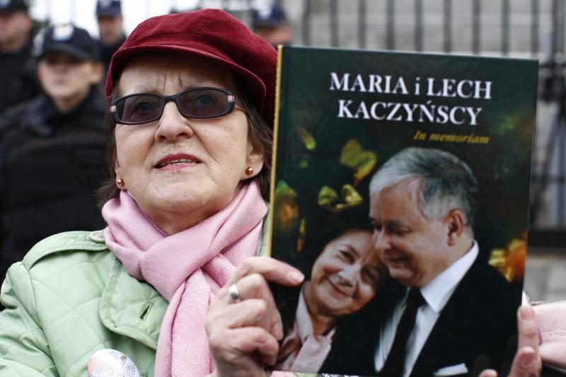 Lenkijoje minimos prezidento L. Kaczynskio žūties trečiosios metinės