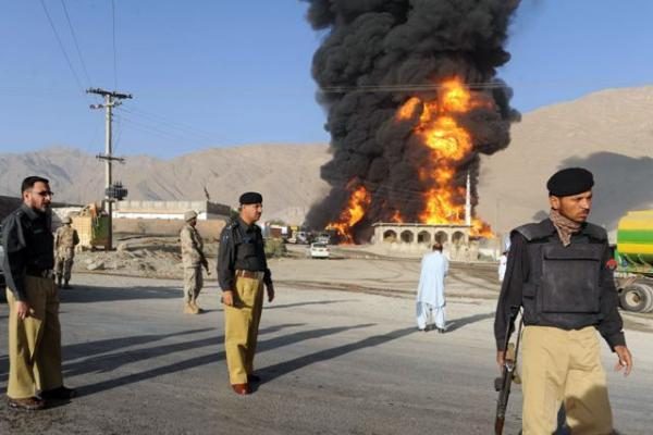 Afganistano rytuose per sprogdinimą žuvo trys NATO kariai ir 10 afganų