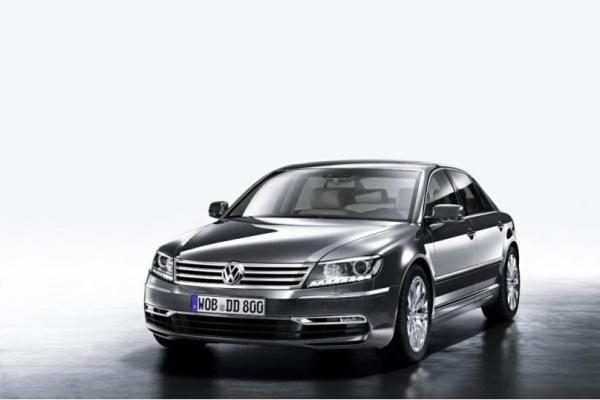 Pekino automobilių paroda: atnaujintas „Volkswagen Phaeton“