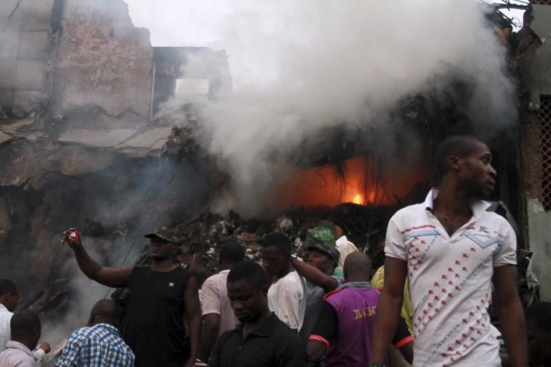 Nigerijoje nukritus keleiviniam lėktuvui veikiausiai žuvo 153 žmonės