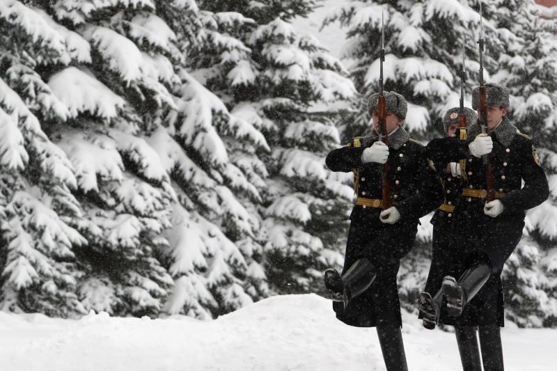 Sniegas Maskvoje vėl paralyžiavo miesto gyvenimą